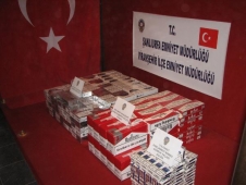 Viranşehir`de Kaçak Sigaraya 4 Gözaltı