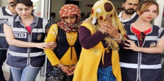 Canlı Bomba` Diye İhbar edilen Kadınlar, Hırsızlıktan Gözaltına Alındı