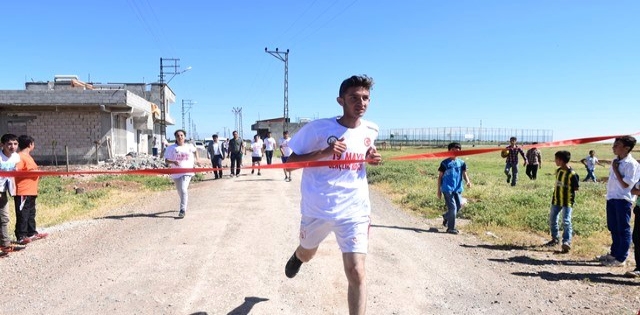 Hilvan`da Altın Ödüllü 19 Mayıs Gençlik Koşusu