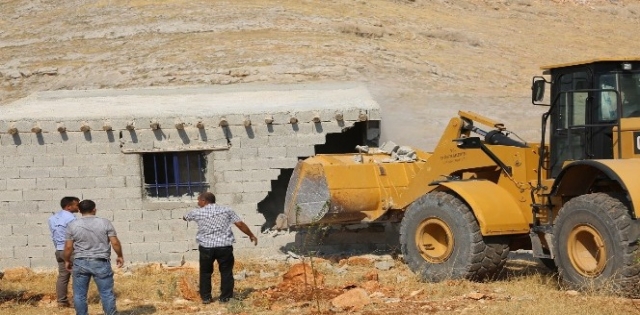Nemrut Tahtı`nın yakınındaki kaçak yapılar yıkıldı