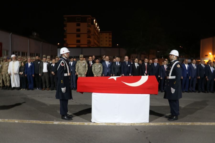 Şehit asker memleketine uğurlandı