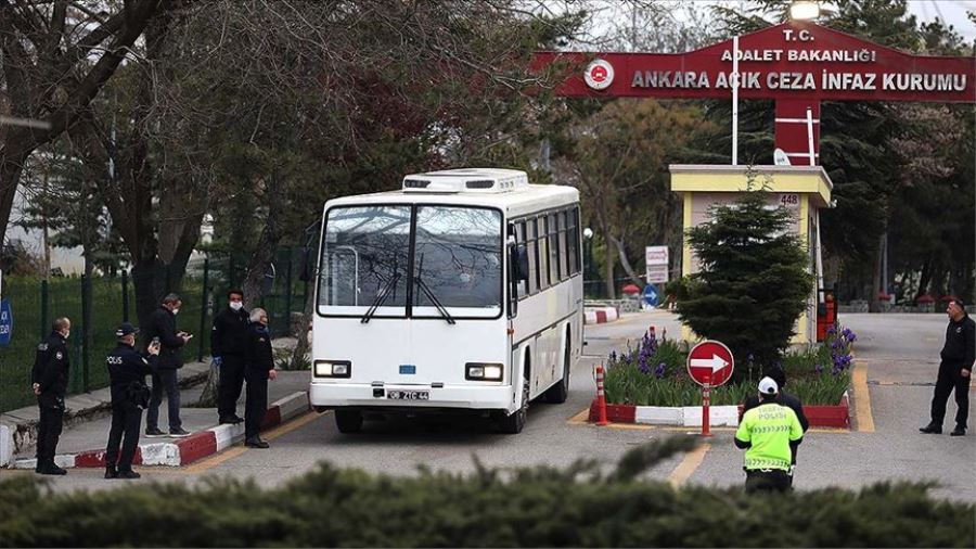 Cezaevlerinden tahliyeler başladı 