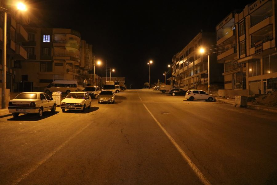 Şanlıurfa’da cadde ve sokaklar boşaldı
