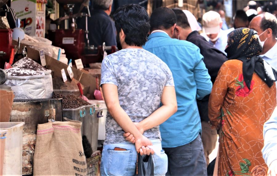 Şanlıurfa’da kısıtlama bitti, alışveriş başladı