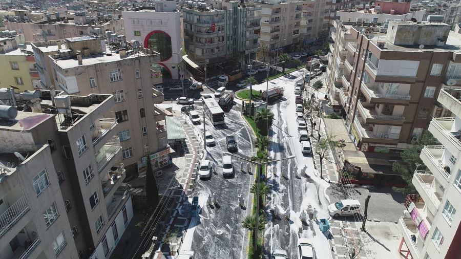 SEFERBERLİK SÜRÜYOR: YUNUS EMRE CADDESİ PIRIL PIRIL