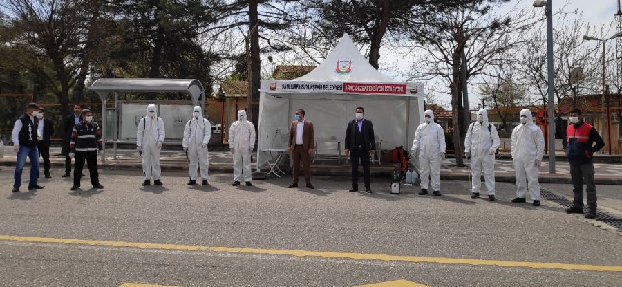 BÜYÜKŞEHİR İLÇELERE DEZENFEKTE İSTASYONLARI KURUYOR