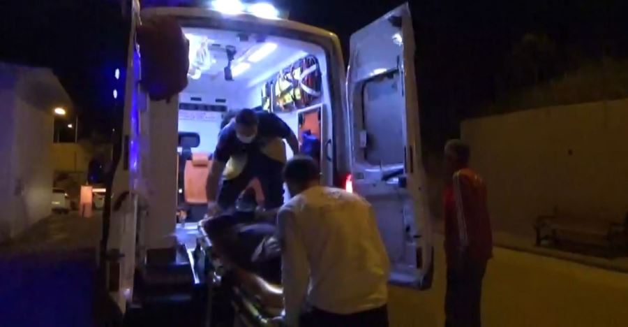 Otomobil sulama kanalına devrildi: 2 yaralı