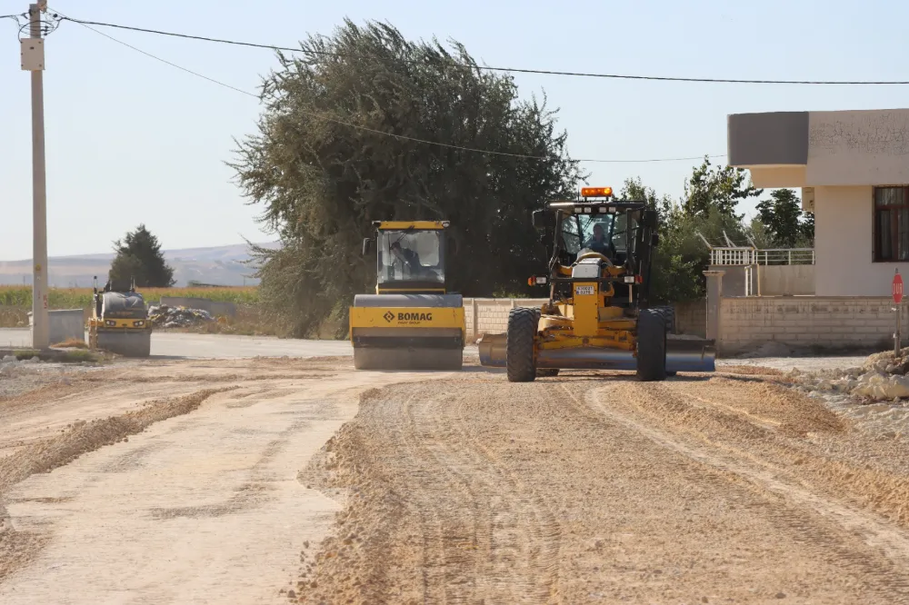 ŞANLIURFA BÜYÜKŞEHİR BELEDİYESİ, SURUÇ İLÇESİNDE ÜSTYAPI ÇALIŞMALARINA DEVAM EDİYOR