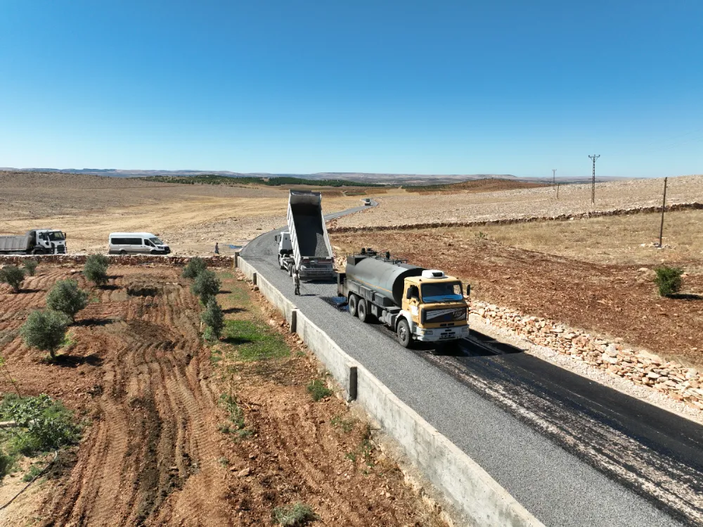 BÜYÜKŞEHİR HALİLİYE İLÇESİ GÜRPINAR GÜZERGÂHINDA YOL ÇALIŞMASINI TAMAMLADI