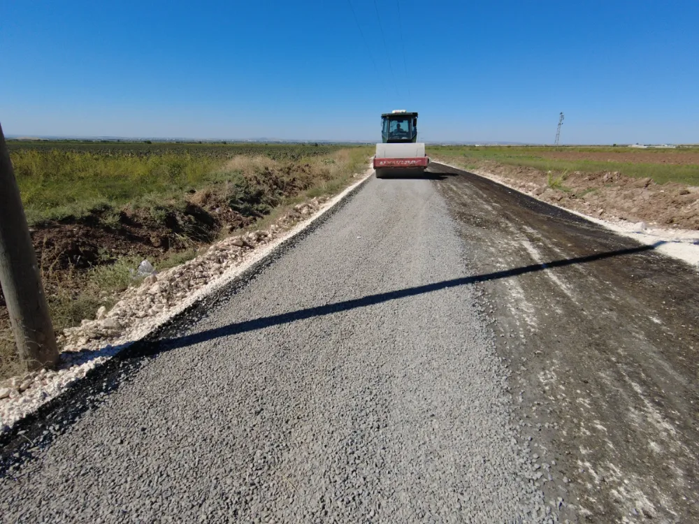 SURUÇ - EYYÜBİYE ARASI GRUP YOLU ASFALTLAMA ÇALIŞMALARI BAŞLADI