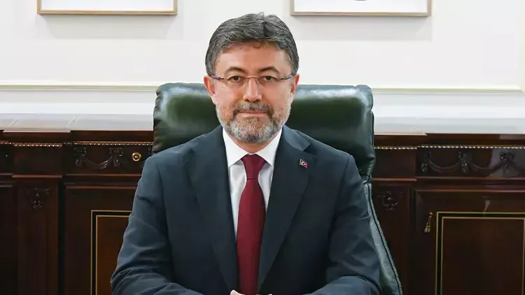 BAKAN YUMAKLI: “CEYHAN 99 İSİMLİ BUĞDAY TOHUMUNUN TOPRAKLA BULUŞMASINI GERÇEKLEŞTİRDİK”