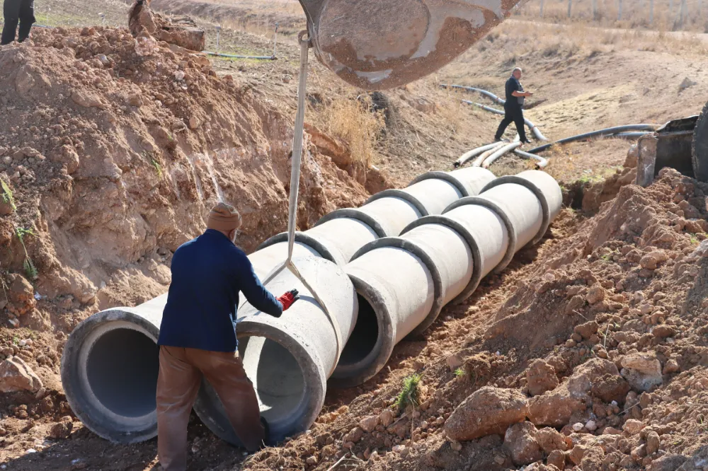 BÜYÜKŞEHİR KONAKCIK’TA ALTYAPI VE YOL ÇALIŞMALARINI SÜRDÜRÜYOR