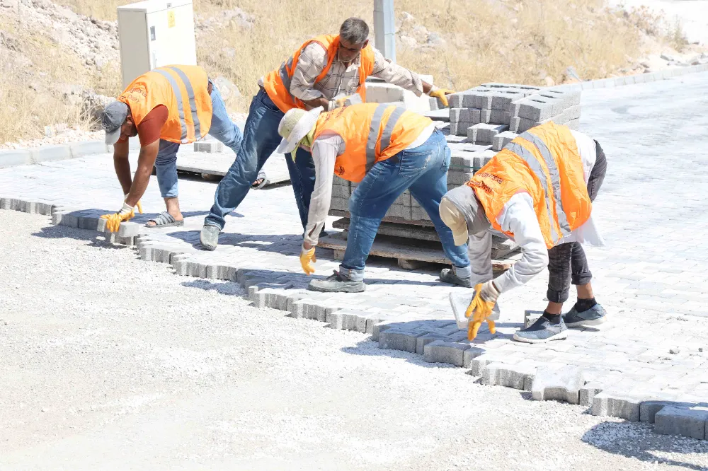 KARAKÖPRÜ’DE YENİ YOLLAR HİZMETE SUNULUYOR