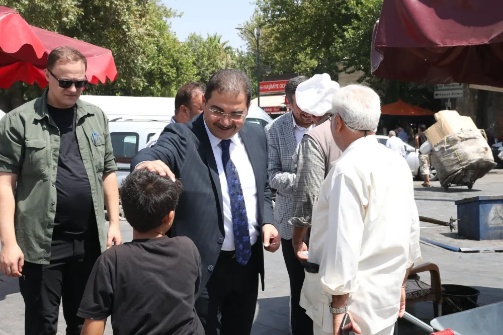 BAŞKAN CANPOLAT, ESNAF VE VATANDAŞLARLA BİR ARADA 