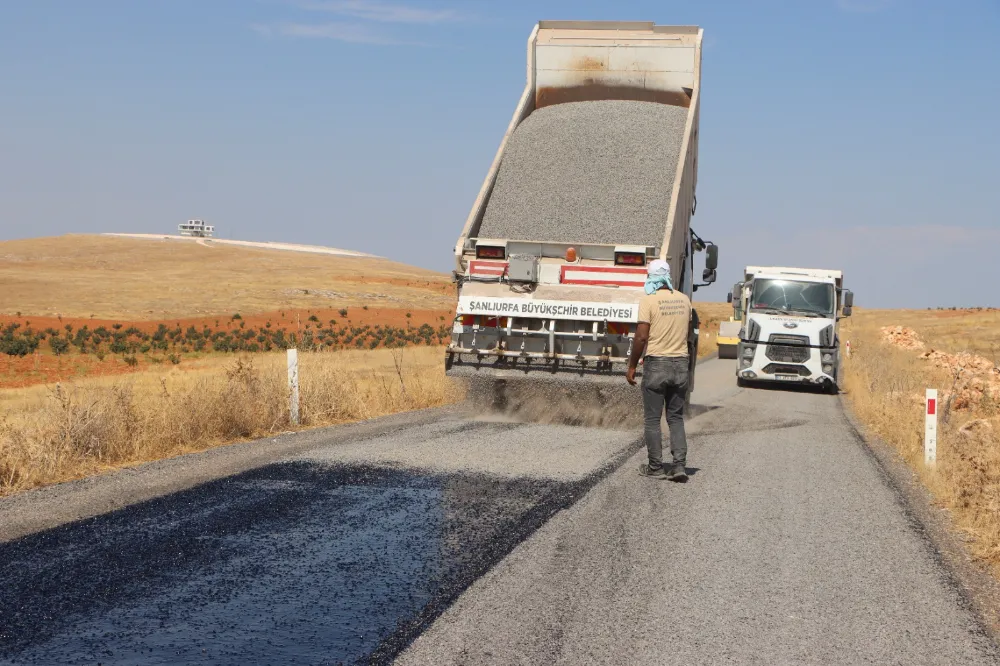 BÜYÜKŞEHİR’DEN BOZOVA KIRSALINA ASFALT YOL