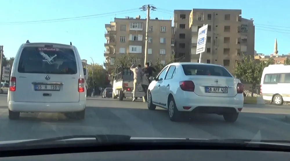 ŞANLIURFA’DA ÇOCUKLARIN TEHLİKELİ OYUNU KAMERADA