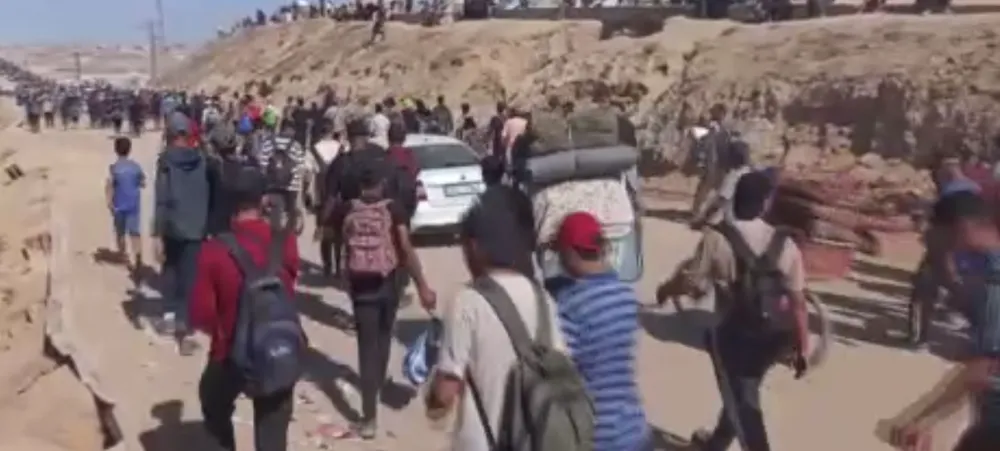 FİLİSTİNLİLER, ATEŞKESİN YÜRÜRLÜĞE GİRMESİYLE GAZZE ŞEHRİNE DÖNÜYOR,