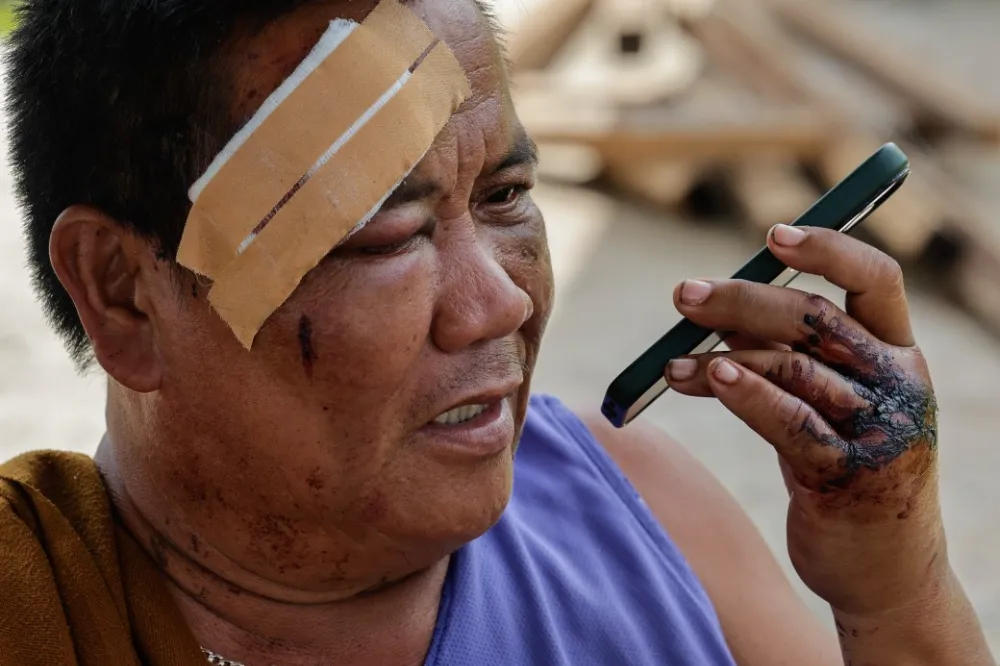 FİLİPİNLER’DE 7.4 BÜYÜKLÜĞÜNDEKİ DEPREMDE 7 KİŞİ HAYATINI KAYBETTİ