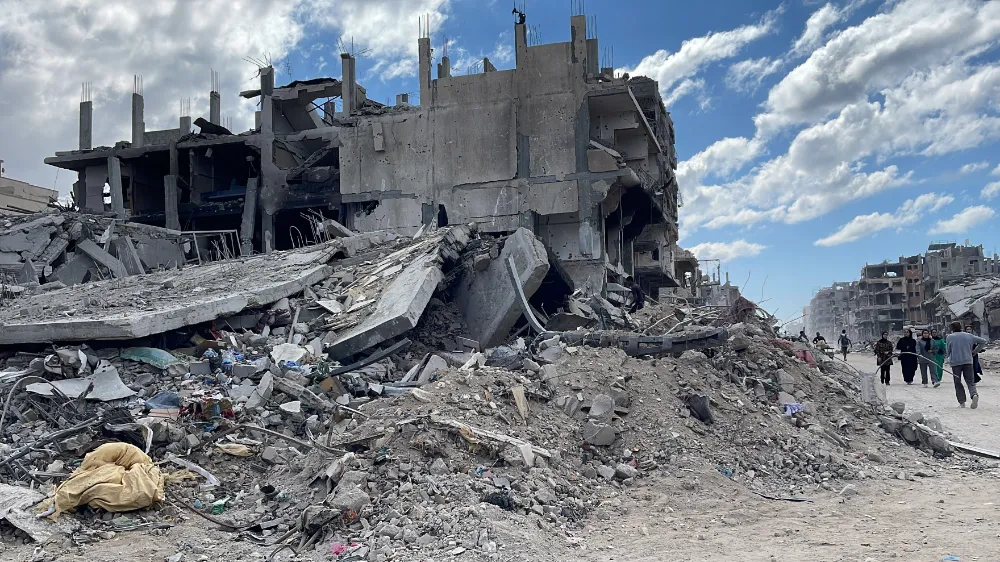 İSRAİL’İN GAZZE ŞEHRİ’NDEN ÇEKİLMESİYLE BÜYÜK YIKIM GÜN YÜZÜNE ÇIKTI