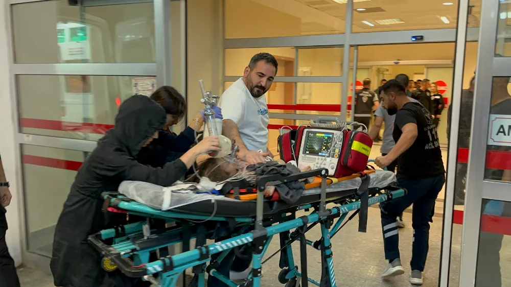 ADIYAMAN’DA OTOMOBİL TAKLA ATTI: 4 AĞIR YARALI