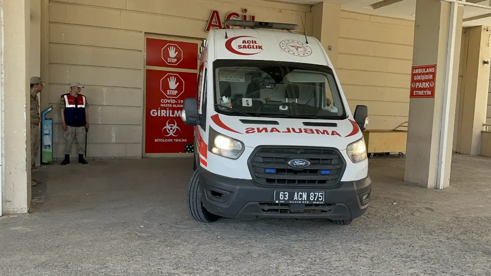 İŞ MAKİNESİNİN ALTINDA KALAN 1,5 YAŞINDAKİ ÇOCUK HAYATINI KAYBETTİ