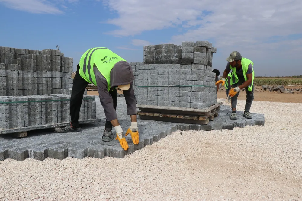 HALİLİYE BELEDİYESİ YOL ATAĞINI SÜRDÜRÜYOR: MAHALLELER YENİLENİYOR