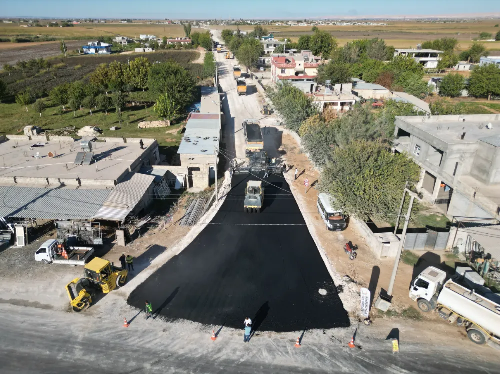 BÜYÜKŞEHİR BELEDİYESİ’NDEN İMAM BAKIR TÜRBESİ’NE YAKIŞIR ASFALT ÇALIŞMASI