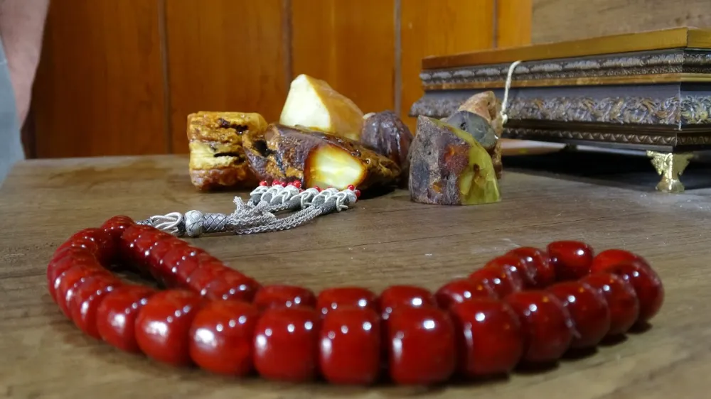 BU TESPİHLERİN FİYATI DUDAK UÇUKLATIYOR