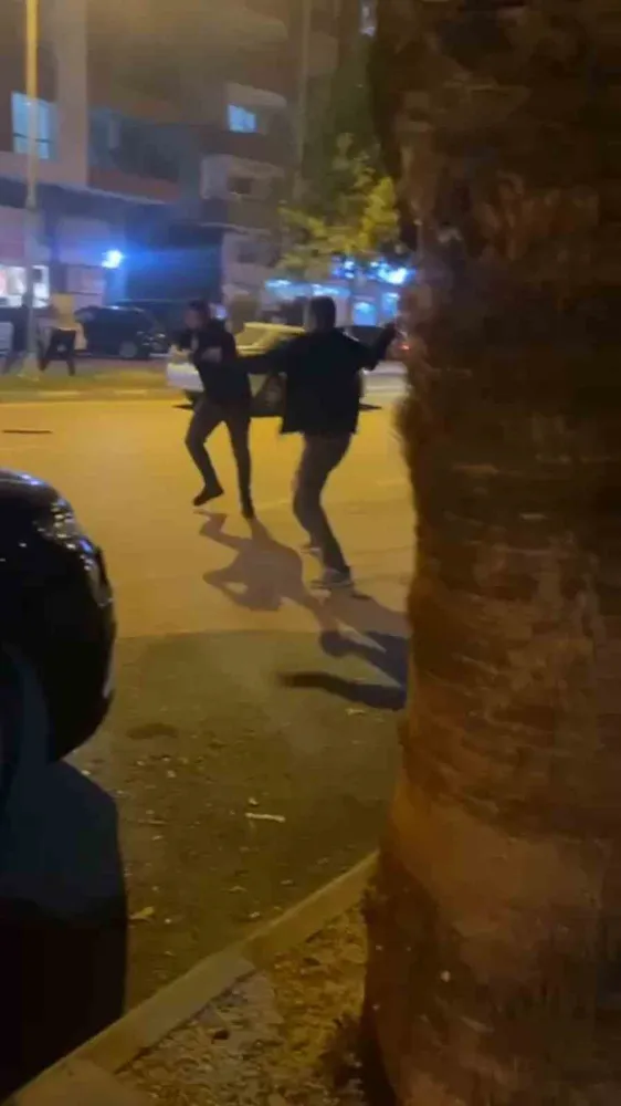 Şanlıurfa’da 4 kişinin yaralandığı kavga kamerada