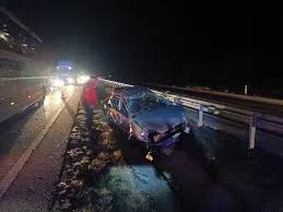 OTOSTOPLA BİNDİĞİ ARAÇ MEZARI OLDU: 1 ÖLÜ, 2 YARALI