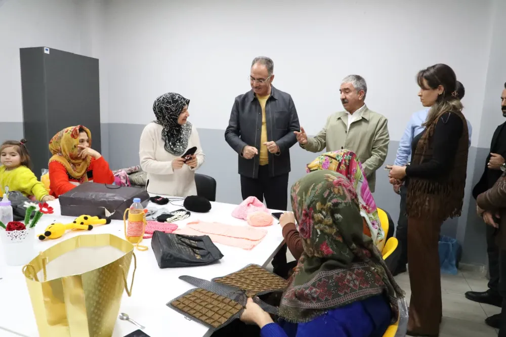 BAŞKAN KUŞ, EYYÜBİYE’NİN GÜÇLENEN KADINLARINI ZİYARET ETTİ