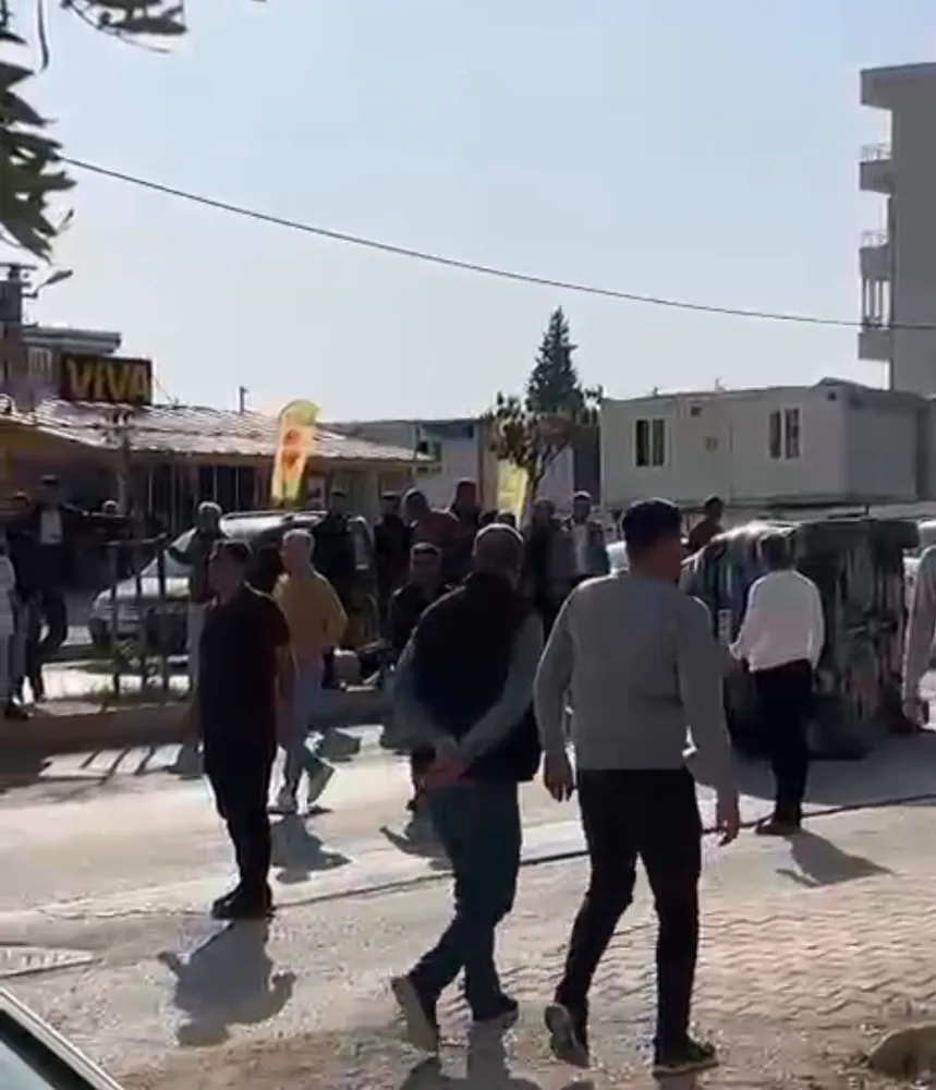 OTOMOBİLLE ÇARPIŞAN ARAÇ DEVRİLDİ: 1 YARALI