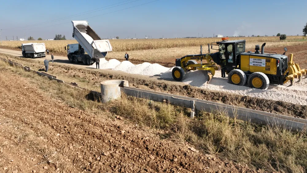 ŞANLIURFA’DA KIRSAL YOLLAR YENİLENİYOR