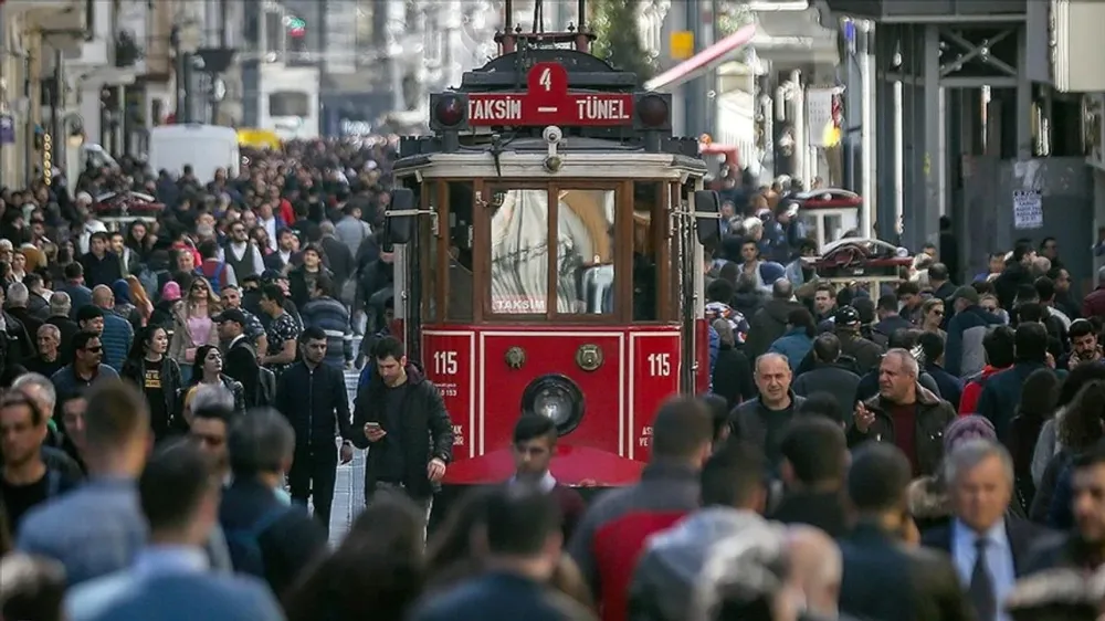 TÜRKİYE NÜFUSU 85 MİLYON 664 BİN 944 KİŞİ OLDU