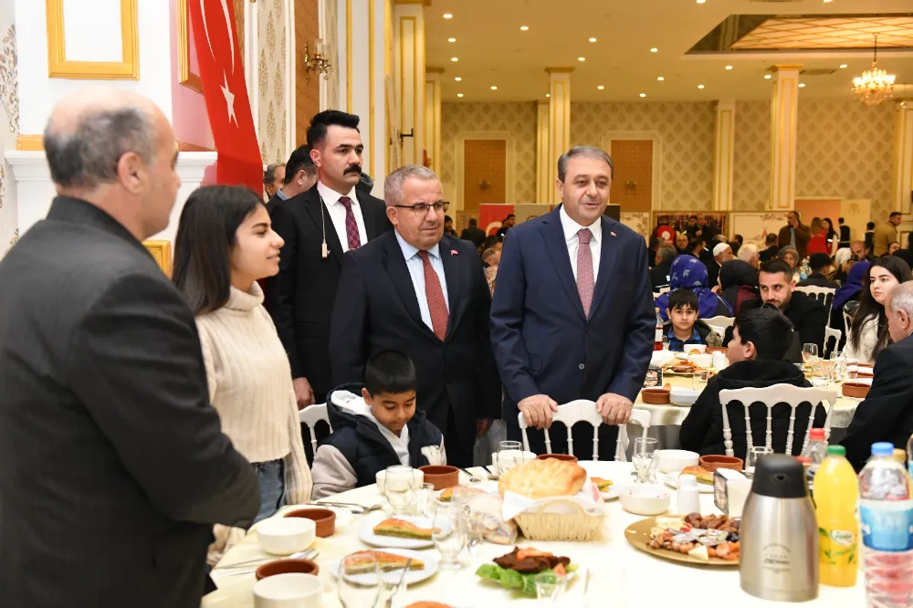 VALİ ŞILDAK, İLK İFTARDA VATANDAŞLARLA BİR ARAYA GELDİ