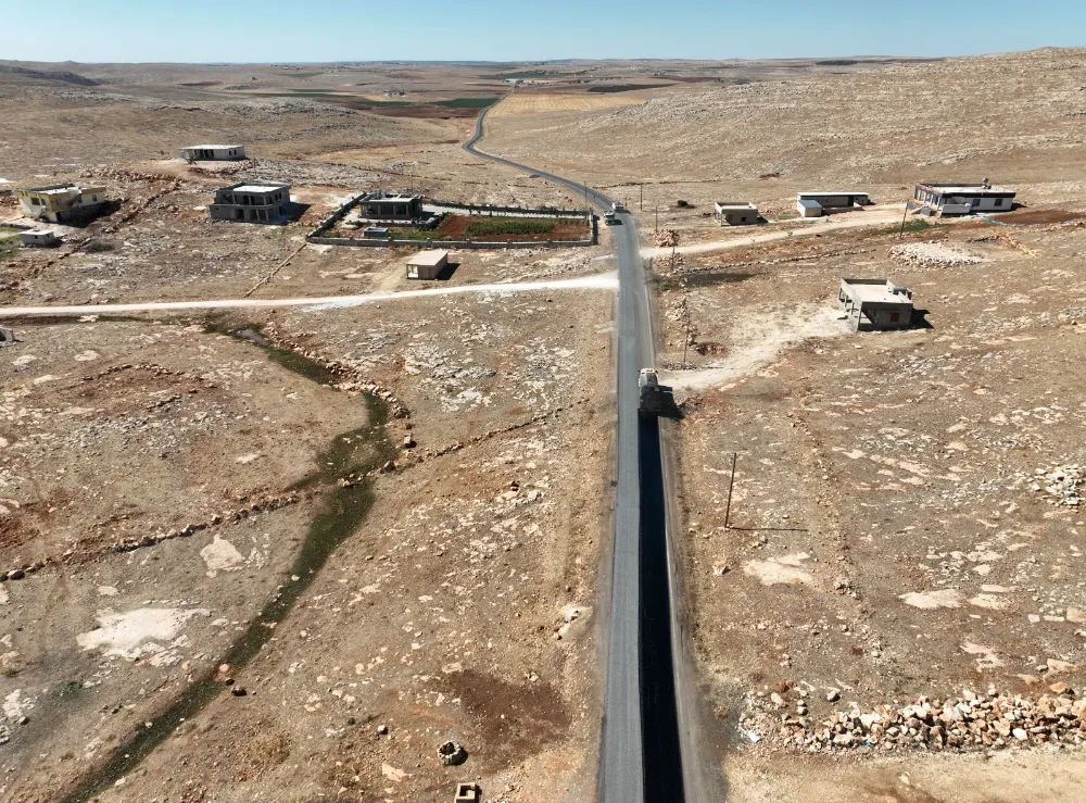 BAŞKAN GÜLPINAR’LA KIRSALDA YOL STANDARTLARI YÜKSELİYOR, MALİYETLER DÜŞÜYOR