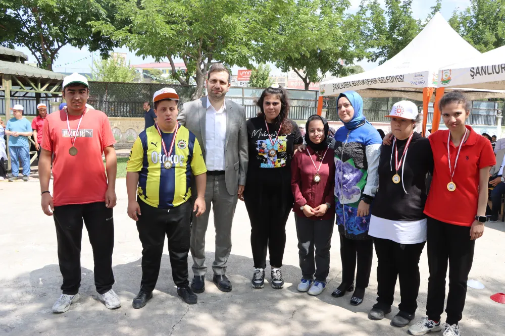 ENGELSİZ YAŞAM İÇİN BİRLİKTE EĞLENDİLER, YARIŞTILAR
