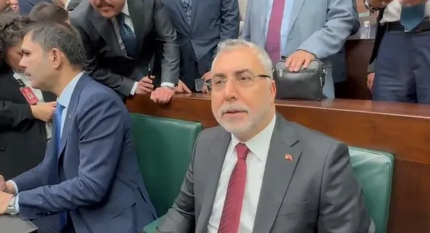 BAKAN IŞIKHAN: 