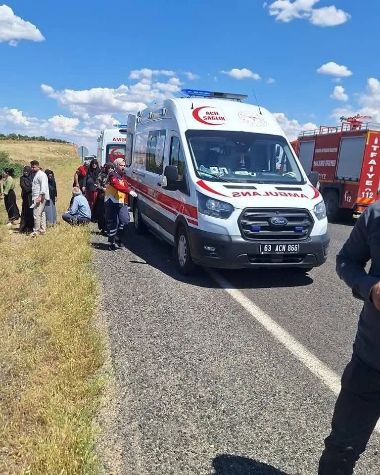 HALFETİ’DE PATPAT ŞARAMPOLE DEVRİLDİ:1 ÖLÜ, 1 YARALI
