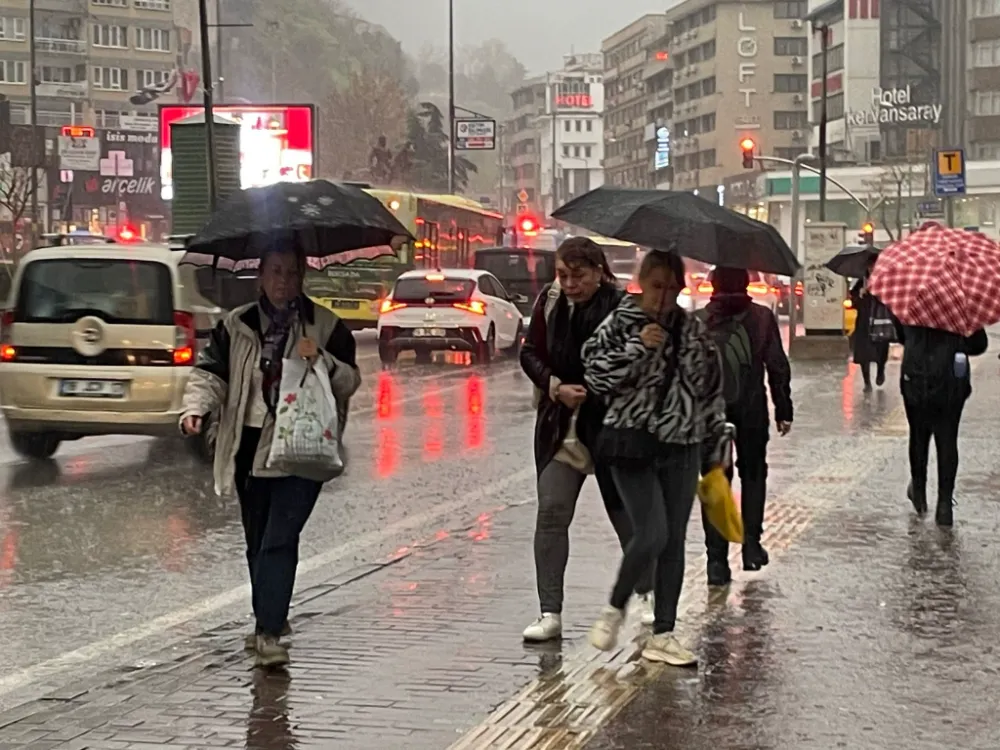 ZİRAİ DONLA ÜZEN NİSAN YAĞIŞLARLA SEVİNDİRDİ