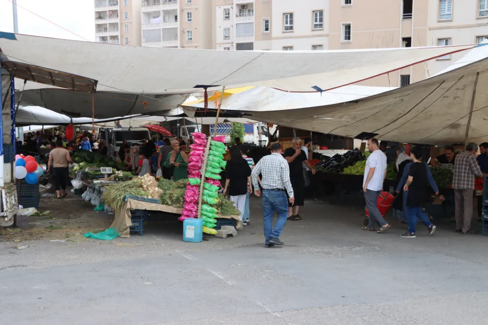 KARAKÖPRÜ’DE PAZAR YERLERİ MODERN BİR YAPIYA KAVUŞUYOR 