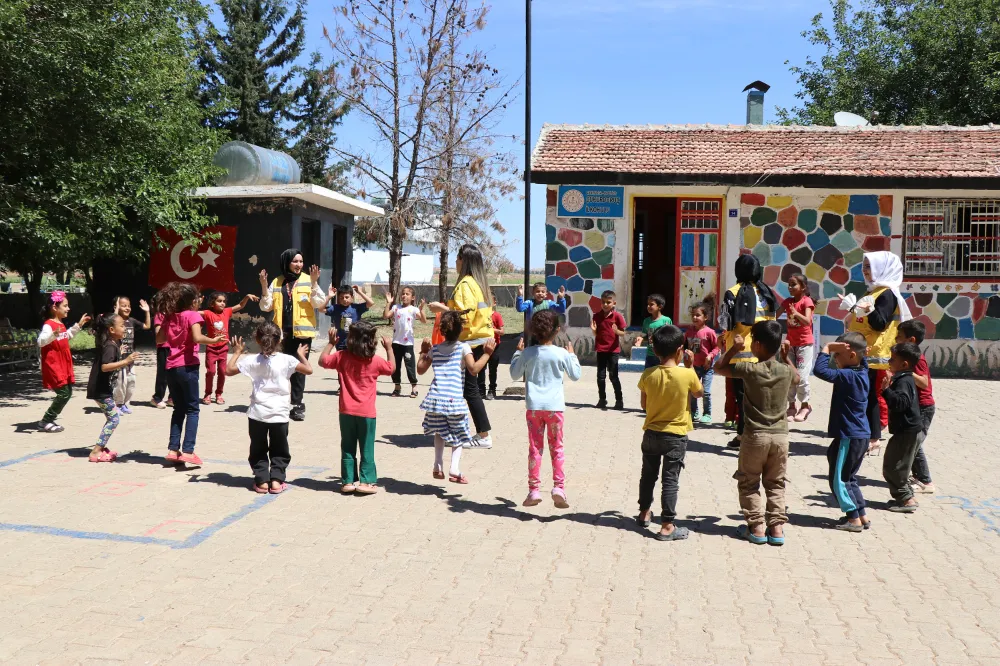 HALİLİYE’DE PSİKOLOGLAR ÖĞRENCİLERİN YANINDA 