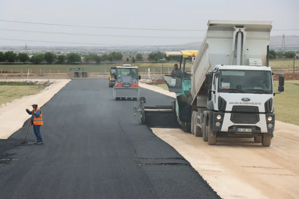 ŞANLIURFA ASRİ MEZARLIK YENİ YOLUNDA ASFALT ÇALIŞMALARI BAŞLADI