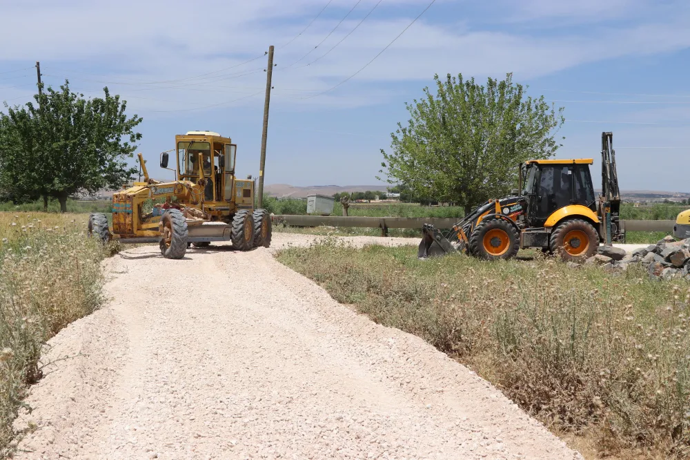 HALİLİYE’DE KIRSAL MAHALLELERDE ÜSTYAPI ÇALIŞMALARI ARALIKSIZ SÜRÜYOR