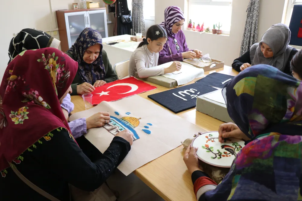 HALİLİYE BELEDİYESİ, KADINLARA YÖNELİK EĞİTİM PROGRAMLARINI SÜRDÜRÜYOR