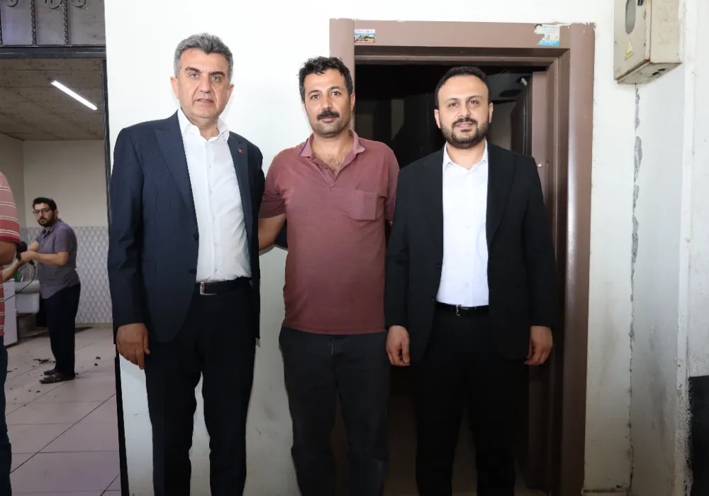 AK PARTİ İL BAŞKANI GÜNBEGİ HAL ESNAFLARINI ZİYARET ETTİ