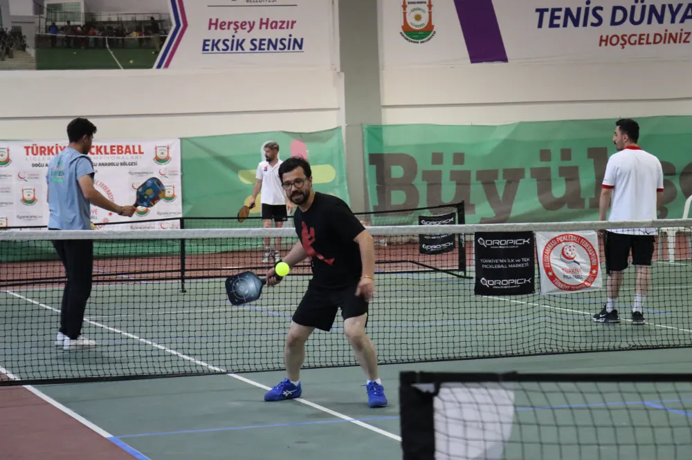ŞANLIURFA’DA İLK KEZ PİCKLEBALL BÖLGE TURNUVASI BAŞLADI 