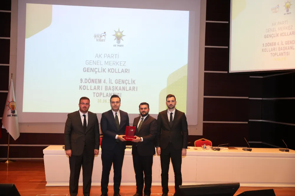 AK Gençlik Şanlıurfa Türkiye 1.’si Oldu