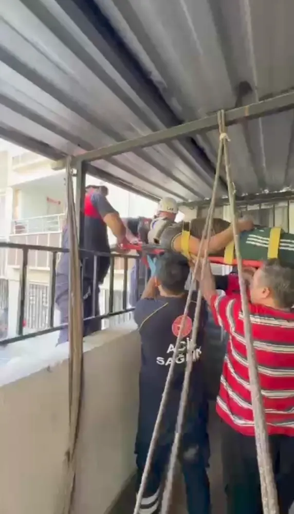 ŞANLIURFA’DA EPİLEPSİ NÖBETİ GEÇİRİP 4’ÜNCÜ KATTAN DÜŞTÜ