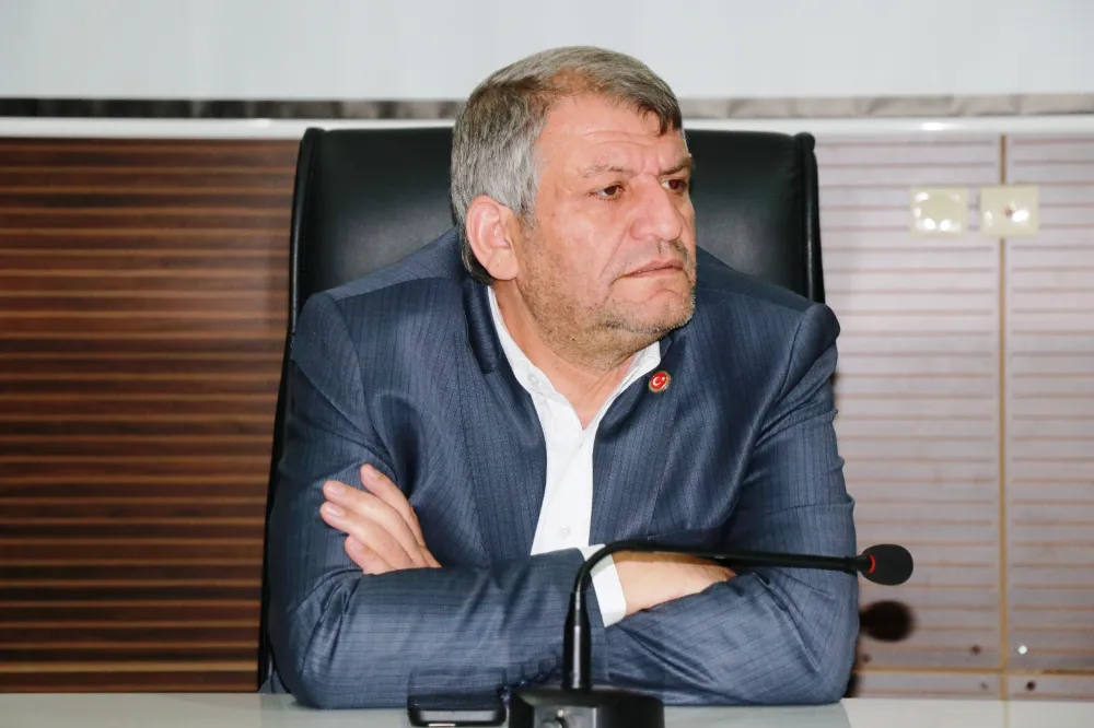 BAŞKAN AYHAN, YANGIN MAĞDURU AİLEYE UMUT OLDU